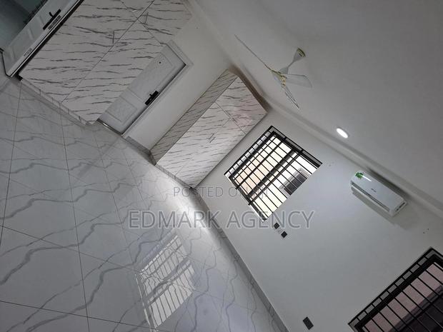 4bdrm House in Acp, Kwabenya for rent · Photo 8