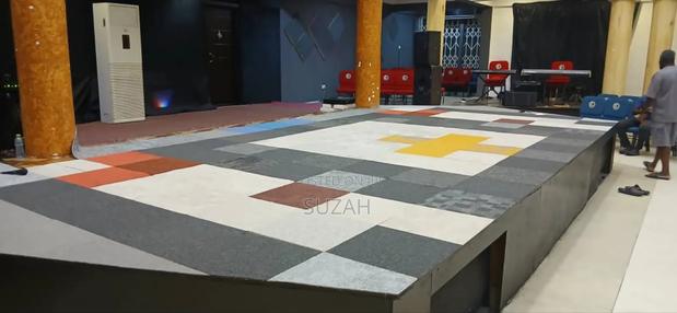 Twenty Inches Square Carpet · Photo 1