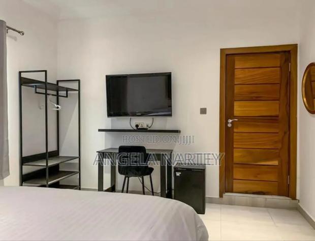 16 Bedroom Guest House at Pokuase · Photo 4