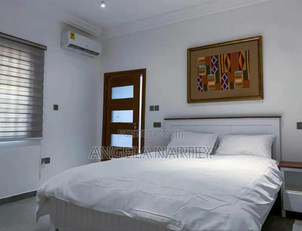 16 Bedroom Guest House at Pokuase · Photo 6
