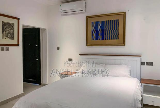 16 Bedroom Guest House at Pokuase · Photo 8