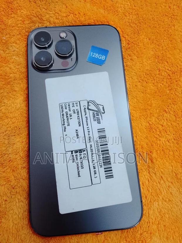Apple iPhone 13 Pro Max 128 GB Black · Photo 5