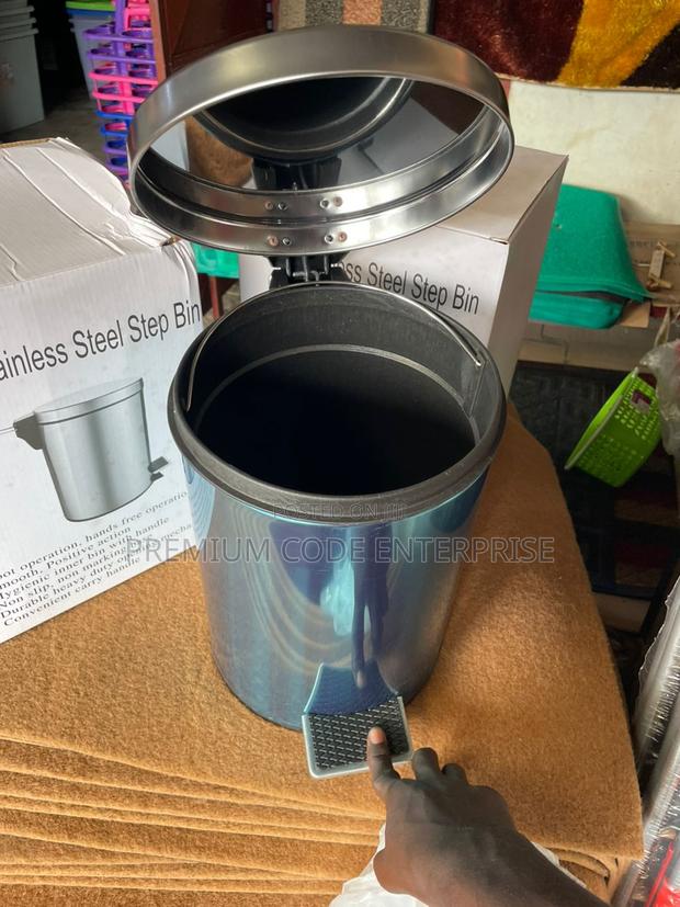 Stainless Steel Step Bin 8l – Hands-Free Pedal Trash Can · Photo 2