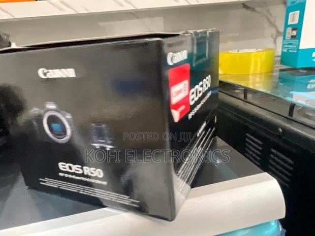 Canon Eos R50 Perfect Camera for Vloggers Creators · Photo 1