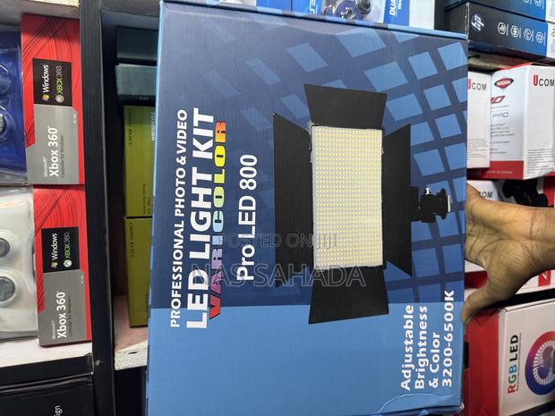 Pro Led Light 800 With Stand · Photo 2