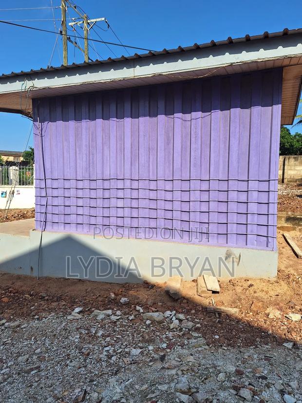 Container For Sale · Photo 2
