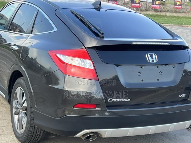 Honda Crosstour 3.5 AWD 2015 Brown · Photo 2