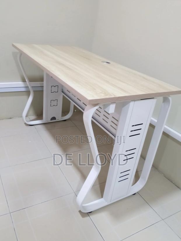 120 by 60 Modern Office Table · Photo 2