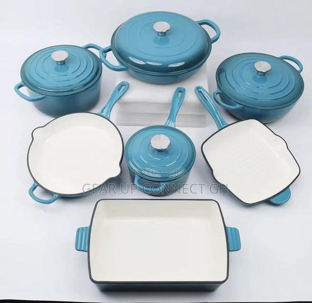 7pcs Cast Iron Unstick Pan · Photo 3