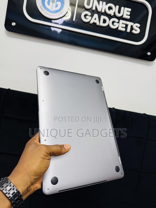 Laptop Apple MacBook Pro 2020 16GB Intel Core I7 SSD 512GB · Photo 1