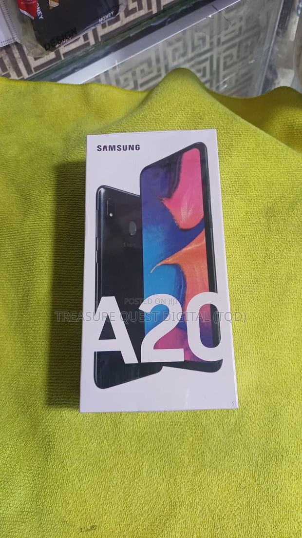 New Samsung Galaxy A20 64 GB Black · Photo 2