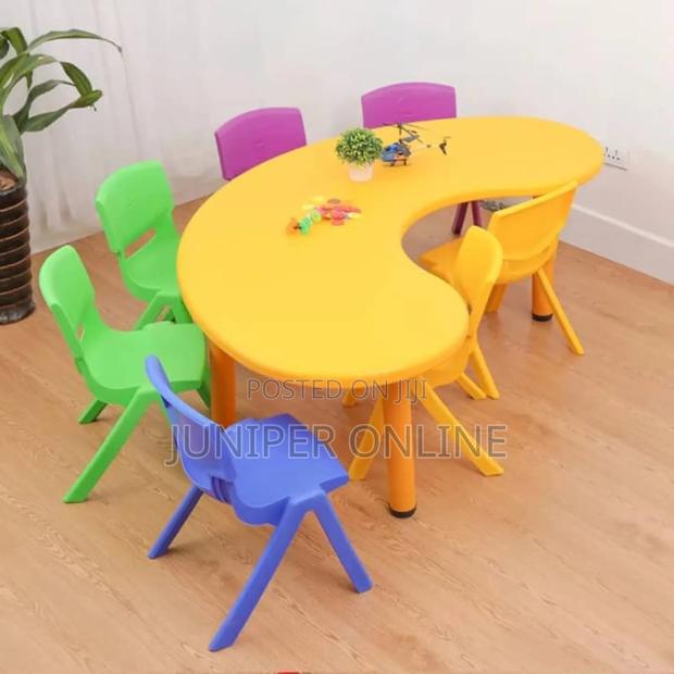 Moon Kids Study Table Sharp · Photo 1