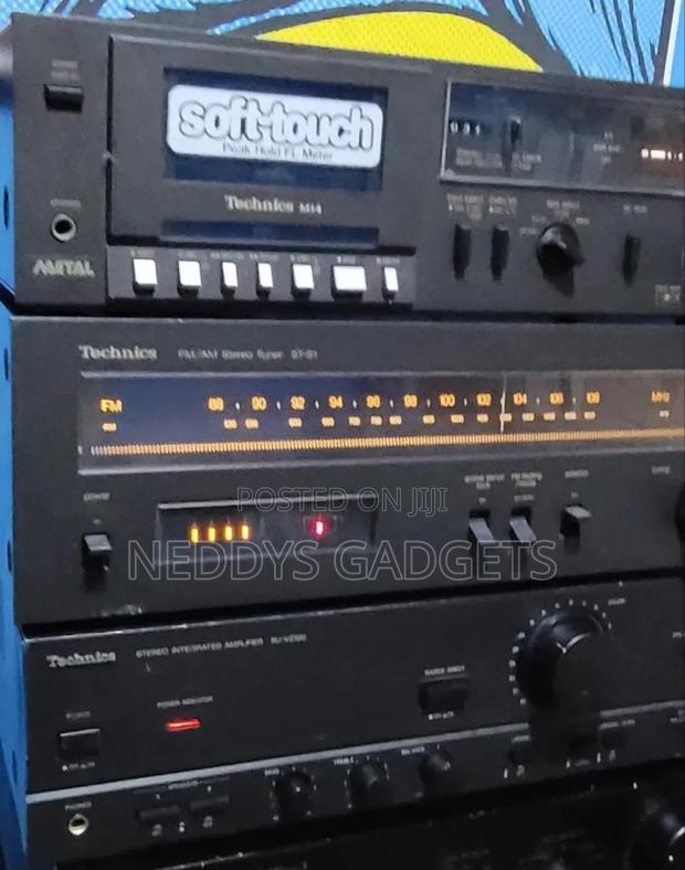 Technics Amplifier Su Vz320, Turner and Tape · Photo 2