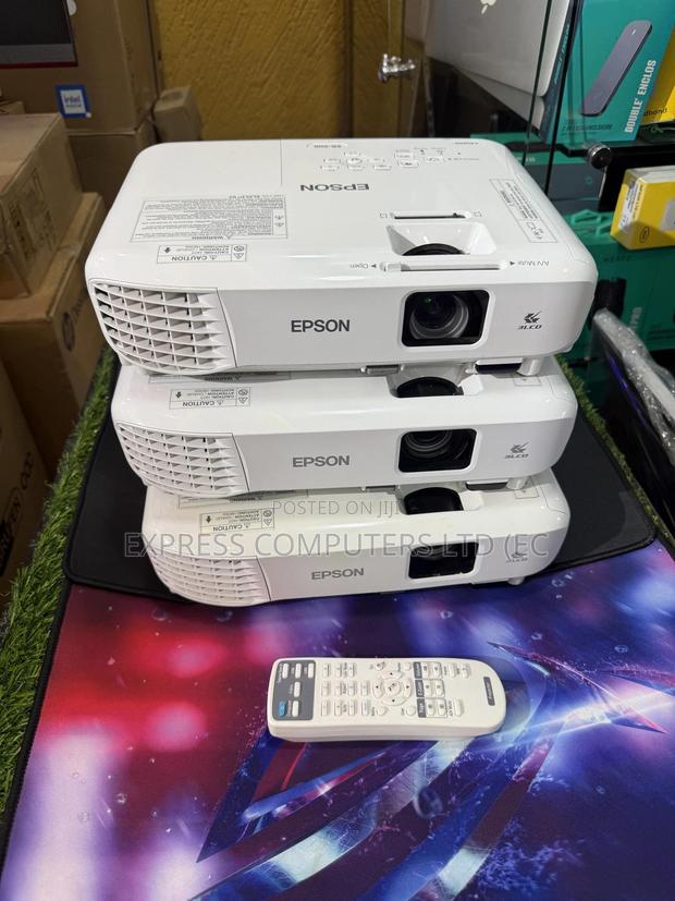 Epson Eb-E01 Xga Projector Brightness: 3300lm With Hdmi Port · Photo 4