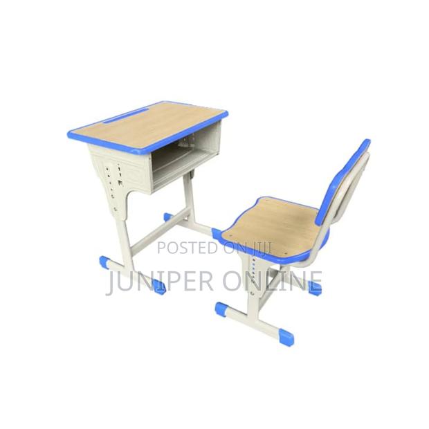 Study Chair and Table Crond · Photo 3