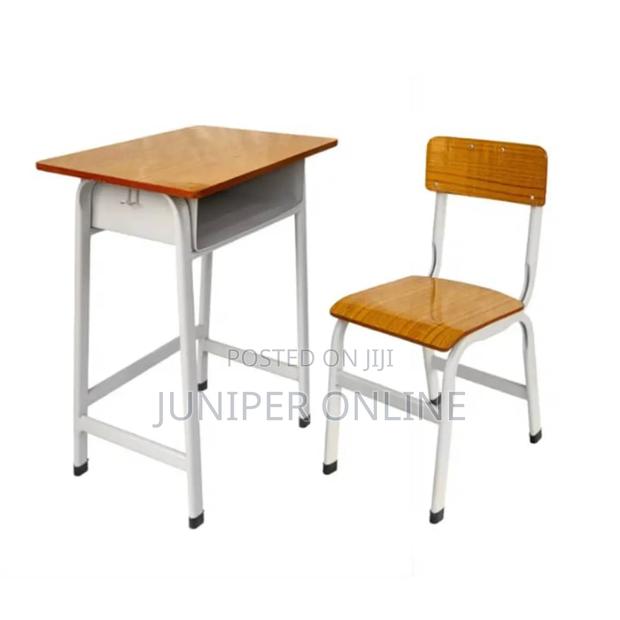 Study Chair and Table Plum · Photo 1