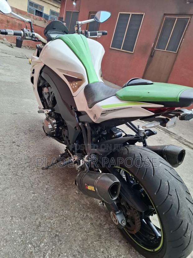 Kawasaki 2019 White · Photo 5