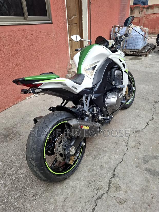 Kawasaki 2019 White · Photo 7