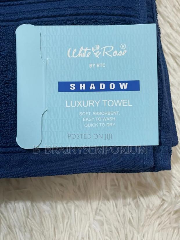 100% Cotton Salon Size Towels · Photo 2