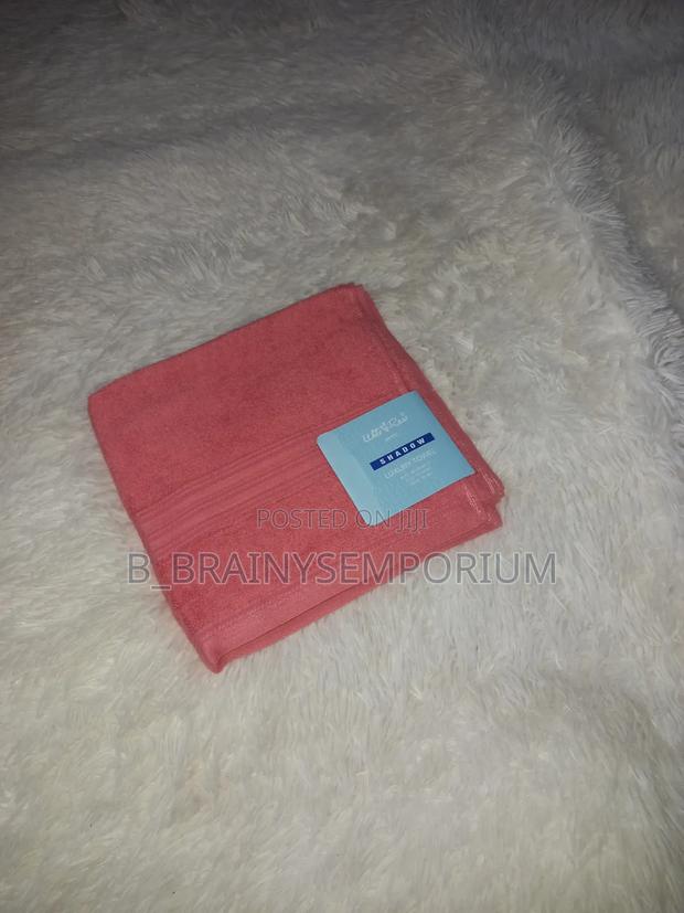100% Cotton Salon Size Towels · Photo 7
