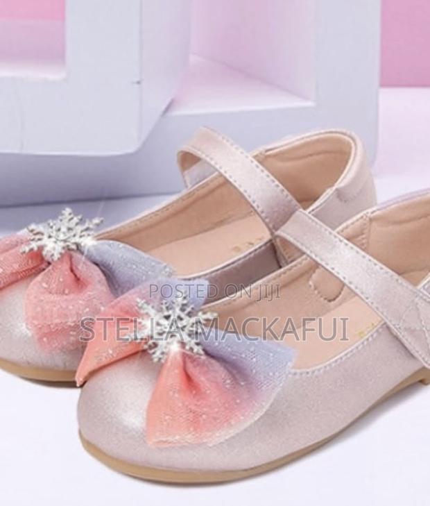 Princess Shoe Size 21 Only · Photo 1