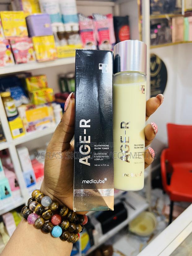 Medicube Age-R Glow Toner · Photo 1