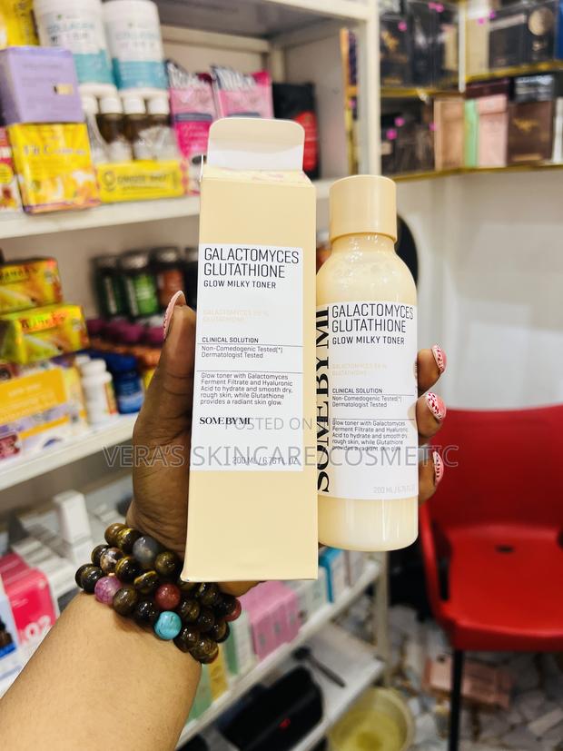 Some By Mi Glutathione Glow Milk Toner · Photo 1