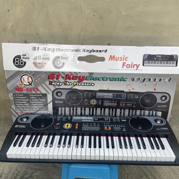 Sound Master 61 Keys Electronic Keyboard · Photo 1