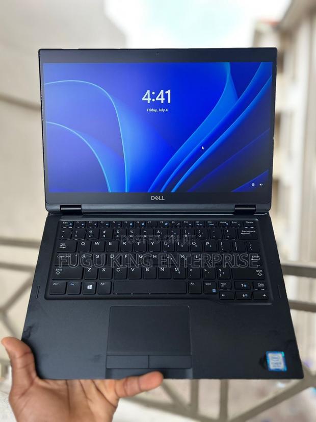 Laptop Dell Latitude 7390 8GB Intel Core I5 SSD 256GB · Photo 3