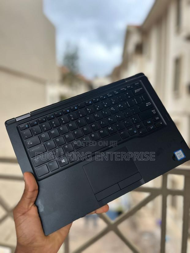 Laptop Dell Latitude 7390 8GB Intel Core I5 SSD 256GB · Photo 1
