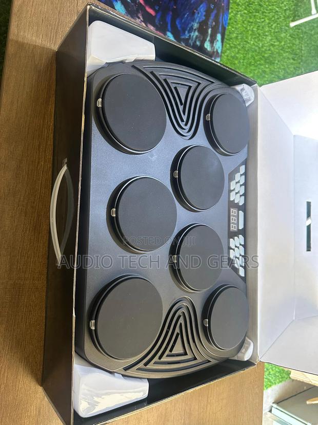 Electronic Drums With Built in Speakers · Photo 1