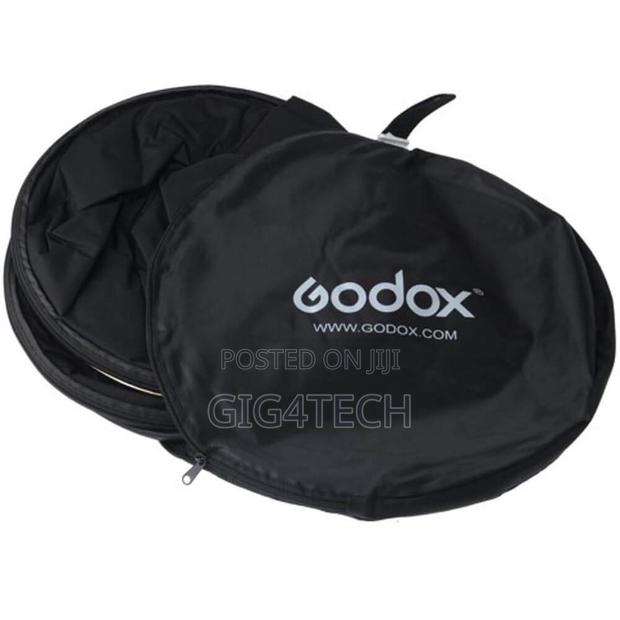 Godox Rft‐05 110 Cm Collapsible 5‐In‐1 Reflector Disc (With Bag) · Photo 2