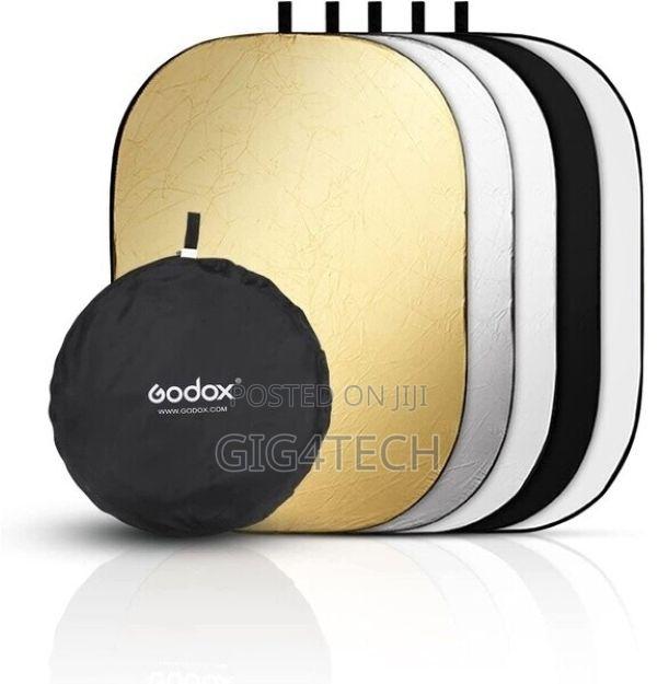 Godox Rft‐05 150×200 Cm Collapsible 5‐In‐1 Reflector Disc · Photo 1