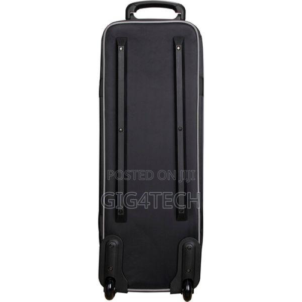 Godox Cb-04 Hard Carrying Case With Wheels · Photo 3