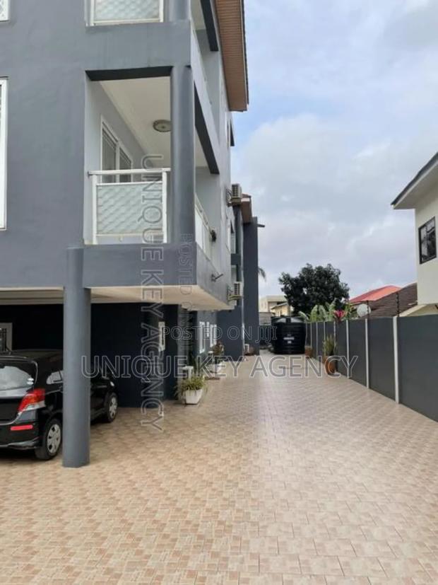 Furnished 1bdrm Apartment in Unique Key Agency, East Legon for rent · Photo 2