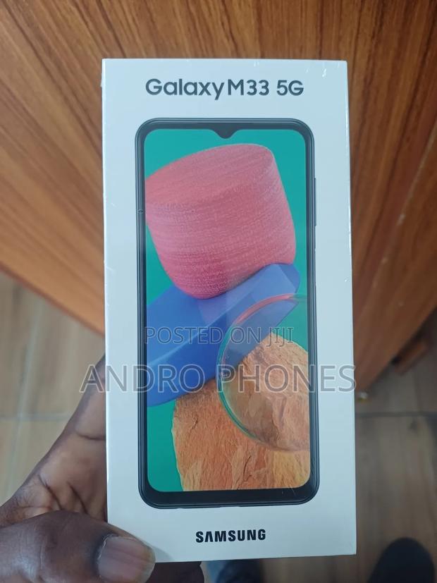 New Samsung Galaxy M33 5G 128 GB Black · Photo 2