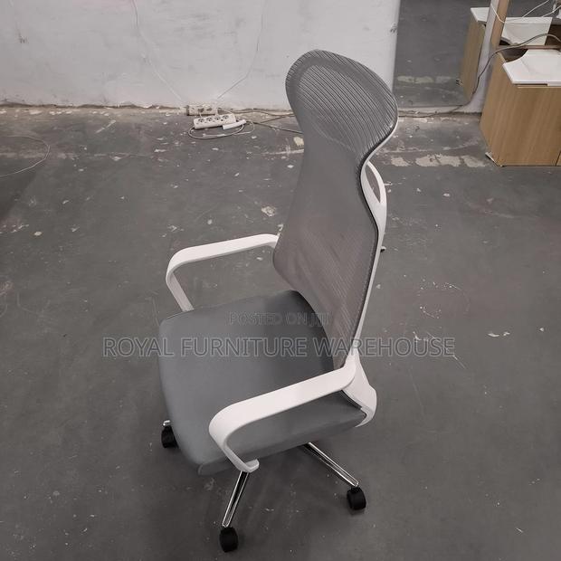 Swivel Long Back Office Chair · Photo 1