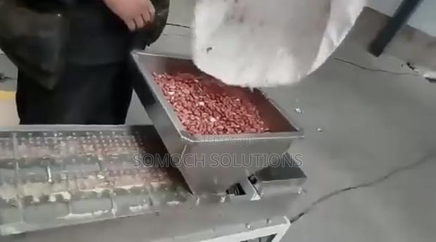 Groundnut Peeling Machine Agriculture Equipment · Photo 1