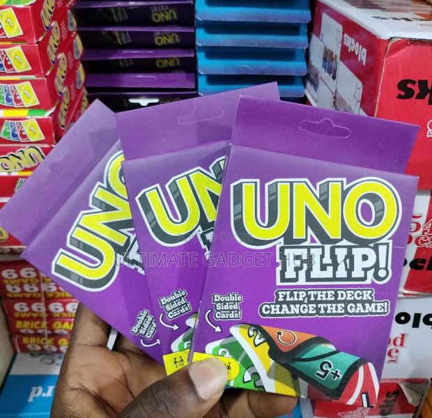 Uno Flip Card Game · Photo 1