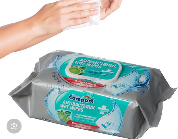Ultra Compact Wet Wipes · Photo 1