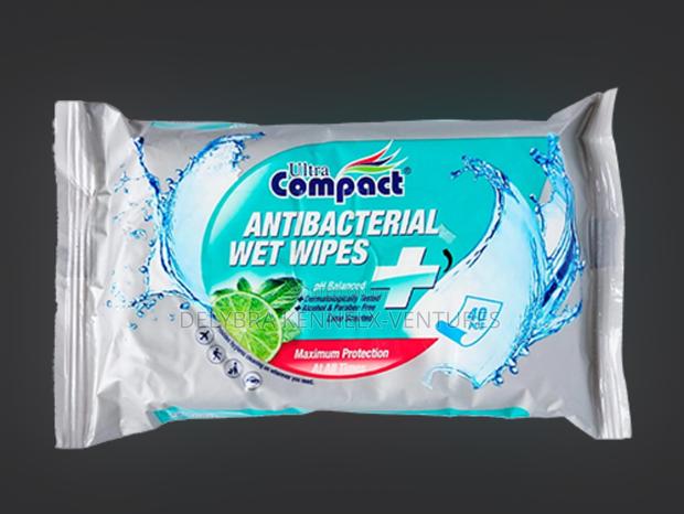 Ultra Compact Wet Wipes · Photo 3
