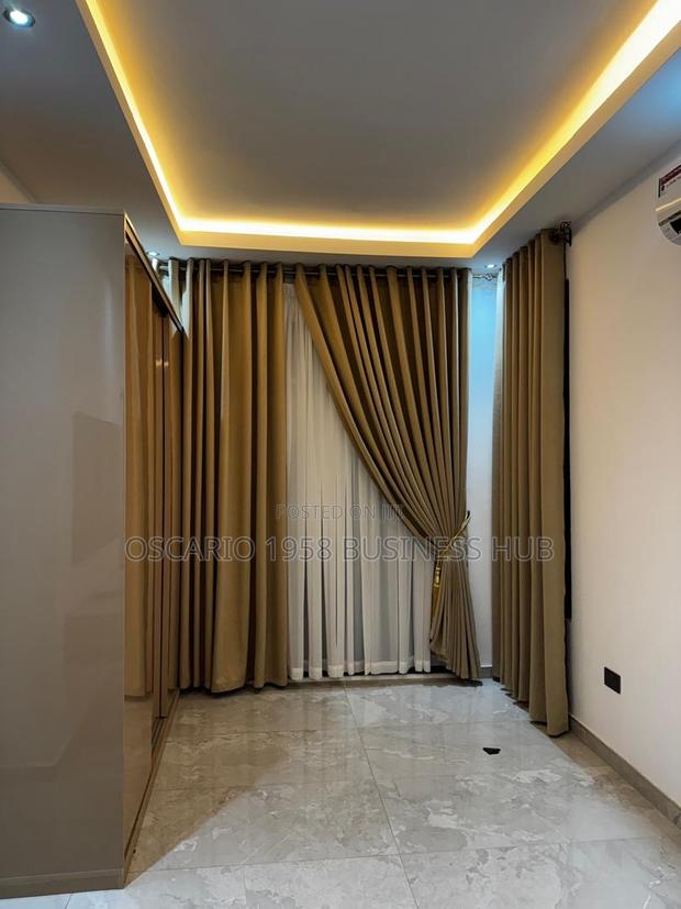 Smart Home Curtains · Photo 1