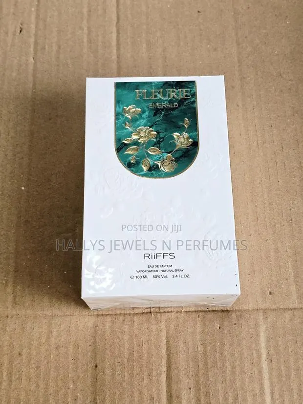 Fleurie Emerald Perfume by Riiffs · Photo 1