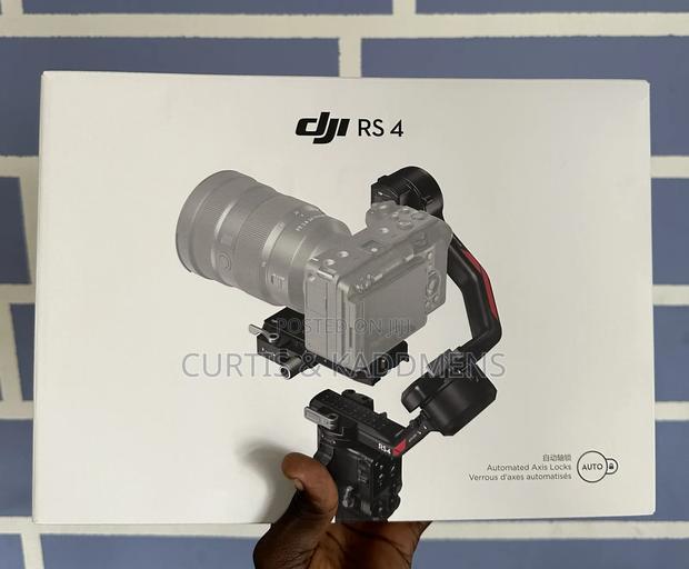 Dji Rs 4 Gimbal Stabilizer 3 Axis · Photo 1