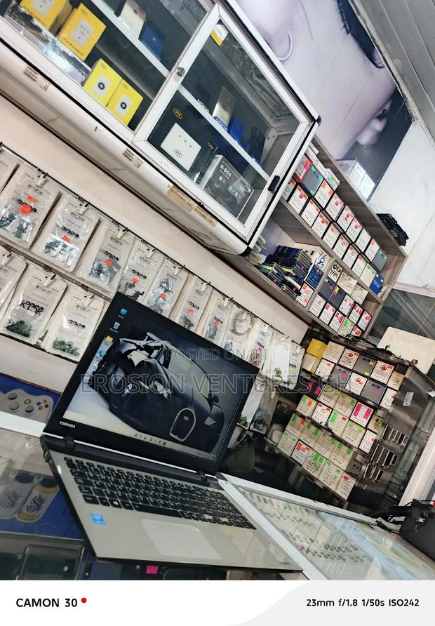 Laptop Toshiba 6GB Intel Core I5 HDD 1T · Photo 7