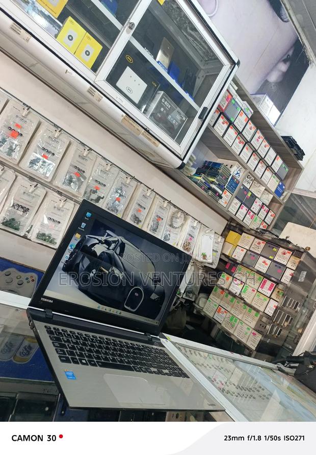 Laptop Toshiba 6GB Intel Core I5 HDD 1T · Photo 8
