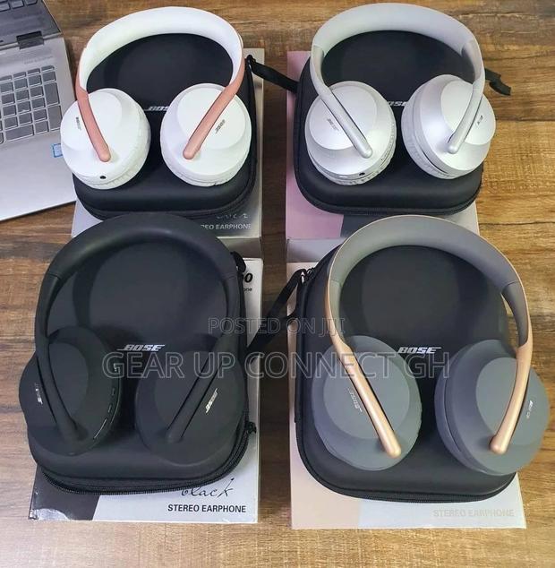 Super Bose 700 · Photo 1