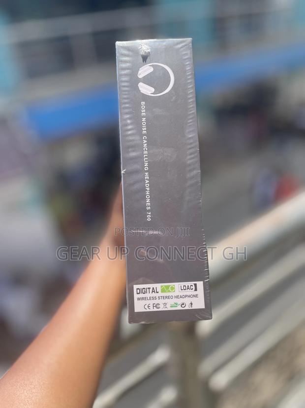 Super Bose 700 · Photo 3