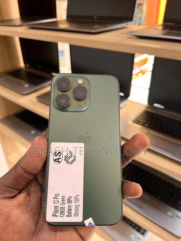 Apple iPhone 13 Pro 128 GB Green · Photo 2