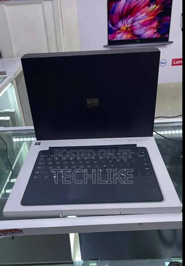 New Microsoft Surface Pro 11th Edition, a Copilot+ PC 16GB SSD 1T · Photo 2